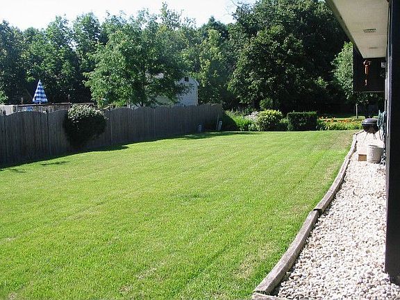 4th image of 218 Indian Oaks Dr