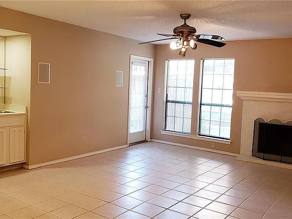2nd image of 1202 Thorpe Ln APT 207
