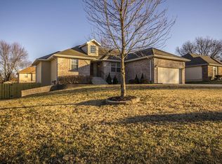 3635 W Kingsley St, Springfield, MO 65807