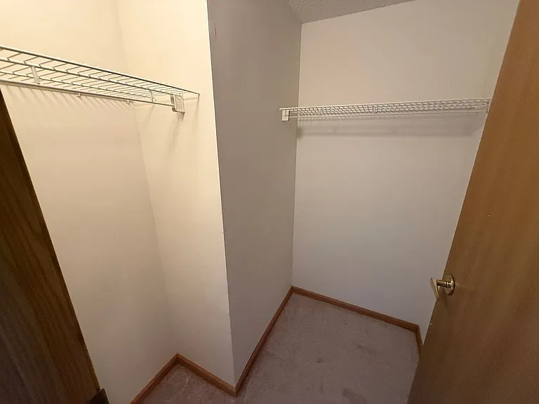 78 10th St E #401 — Photo 8