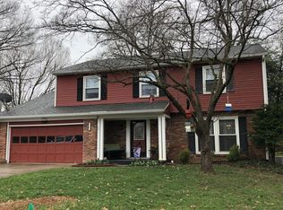 7702 Saint Bernard Ct, Louisville, KY 40291