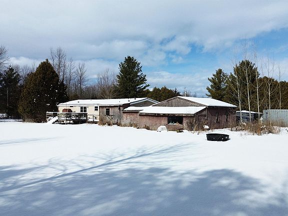 3rd image of 83 Hyde Road