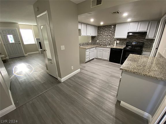 4th image of 2635 Jacyra Ave