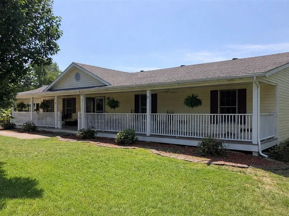 1004 Whiteoak Dr, Frankfort, KY 40601