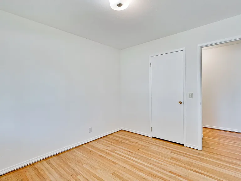 1572 Tobias Dr — Photo 25