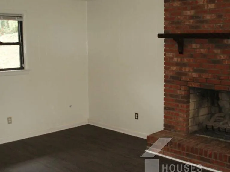 27 Flower Dr — Photo 9