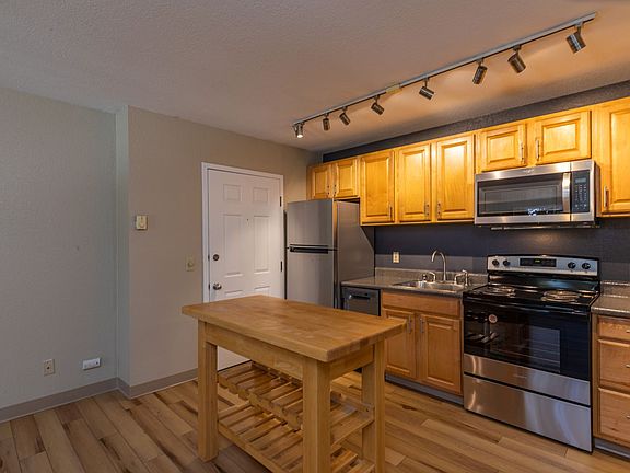 5th image of 9227 Woodlawn Ave N APT 201