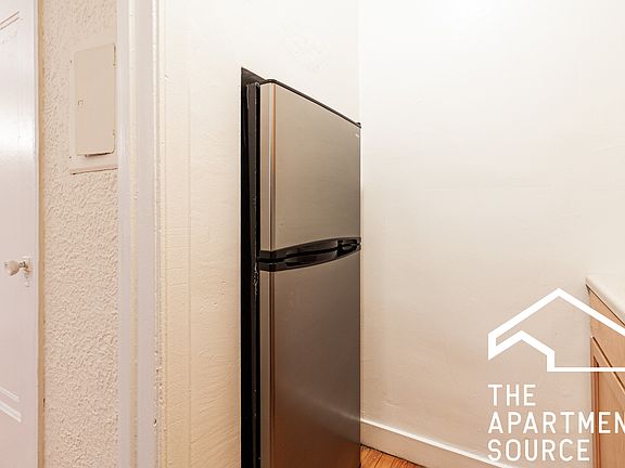 3rd image of 562 W Arlington Pl APT 3