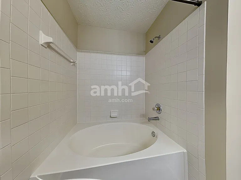 9030 Crimson Oak Dr — Photo 13