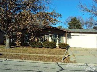 11470 Sheffield Dr, Florissant, MO 63033