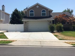 1228 E Sandy Ridge Dr, Sandy, UT 84094