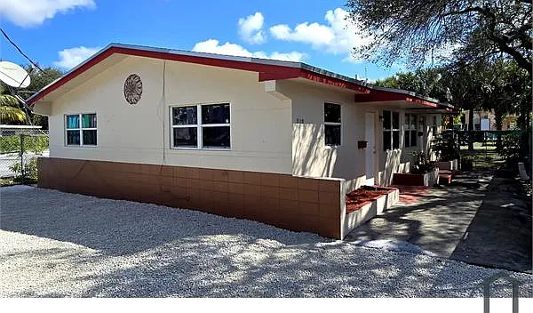 2 bed, 800 sqft, $1,800 — Photo 3