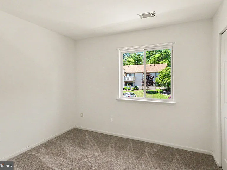 902 Dogwood Ct — Photo 21