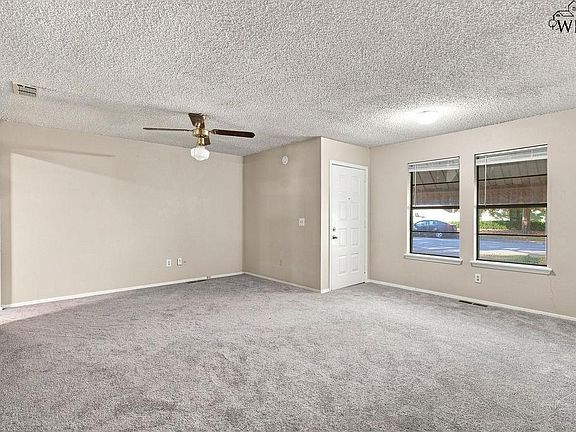 5th image of 2821 Fleming Rd