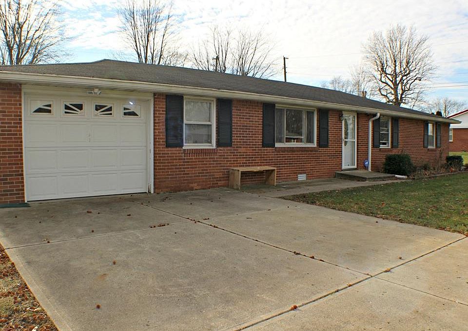 1st image of 5935 W Hillcrest Dr