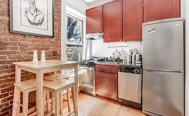 Rented by LJ Sloane Management | media 10