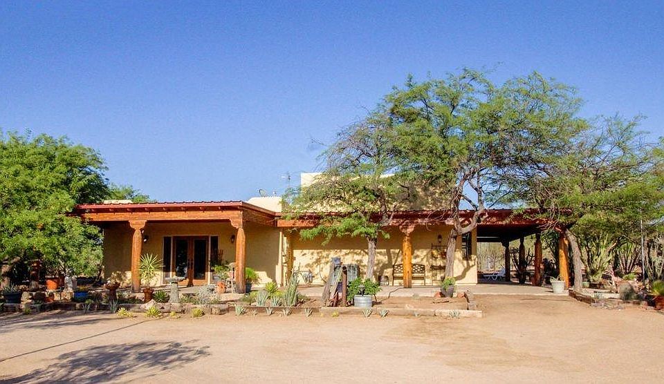 West side of house w/ porch