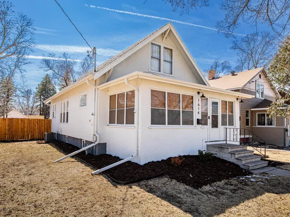 1614 4th Ave S, Fargo, ND 58103