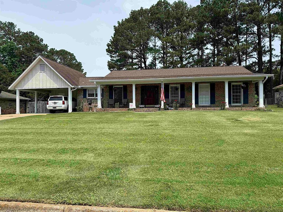 1st image of 1126 Heritage Ln