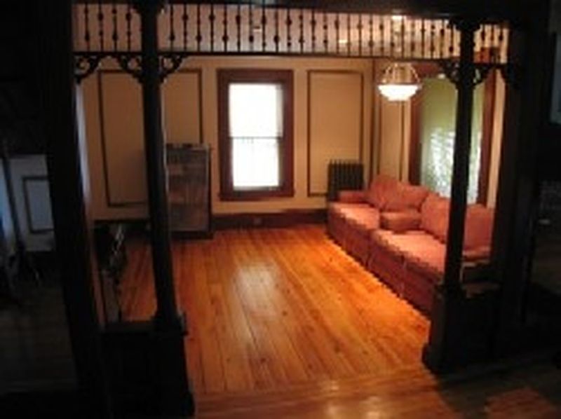 5th image of 1 YORK Street