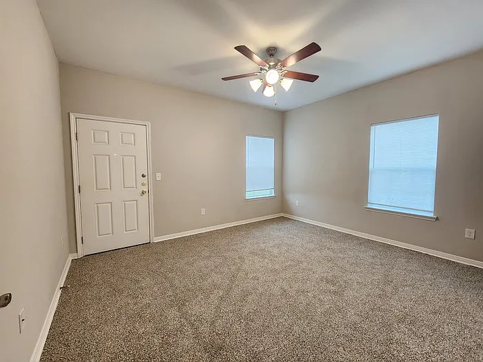 15564 Palmira Ave — Photo 7
