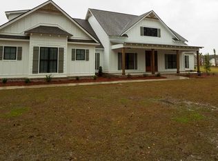 320 Walton Way Dr, Nashville, GA 31639