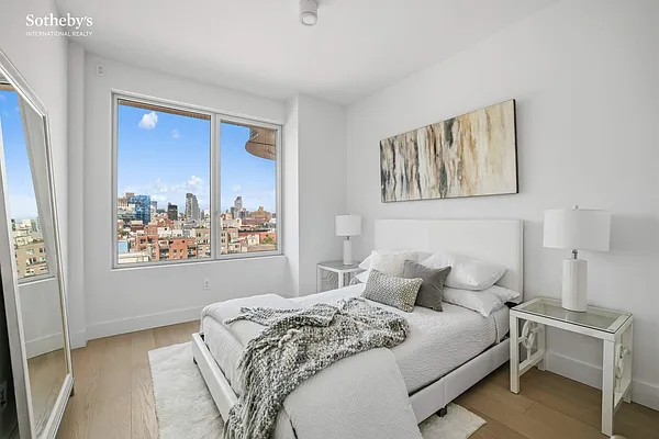 Bedroom, photo 1