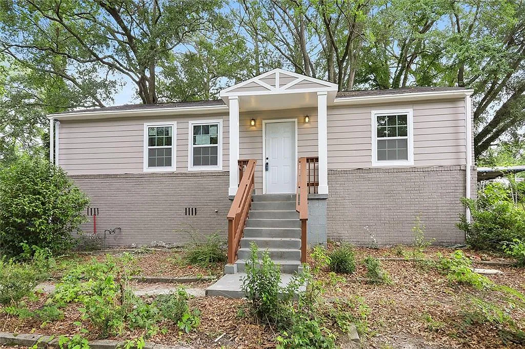 3 bed, 2.0 bath, 1092 sqft, $1,900 — Photo 1