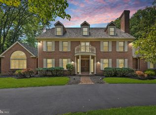 1 Lakeshore Dr, Newtown Square, PA 19073