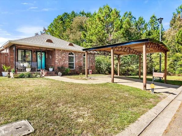 9 Charnisay Dr, Hattiesburg, MS 39402