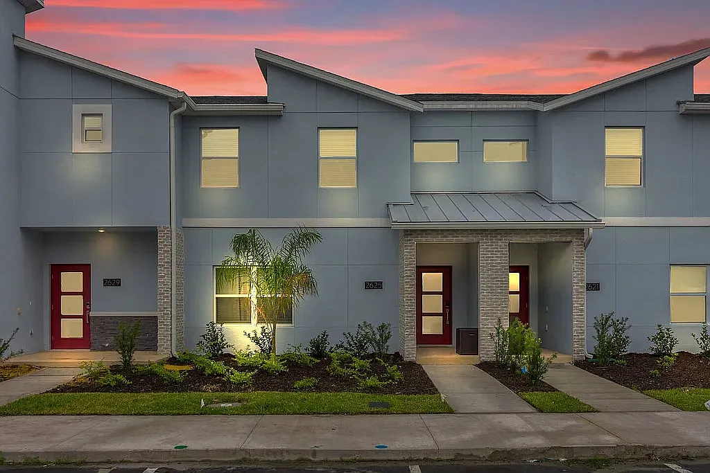 4 bed, 2248 sqft, $3,000 — Photo 1