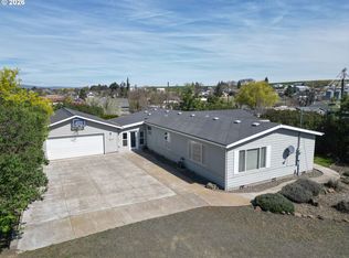 1408 Clark St, Wasco, OR 97065