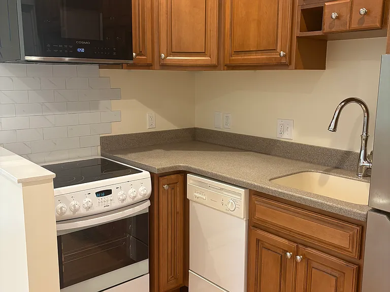 147 State St #4 — Photo 12