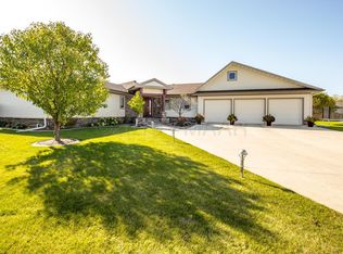 319 Saint Charles Pl, West Fargo, ND 58078