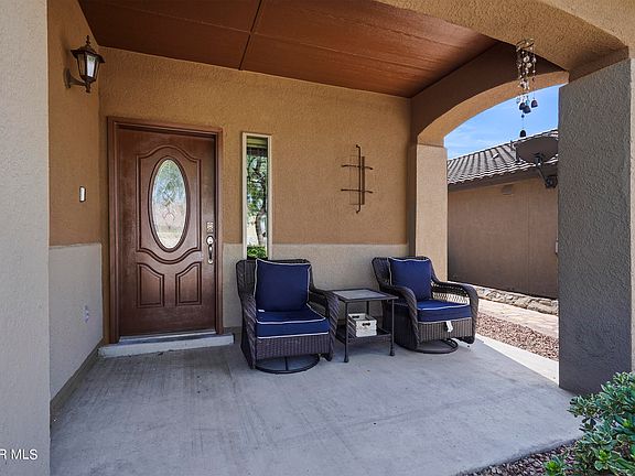 4th image of 2046 Bluff Creek St