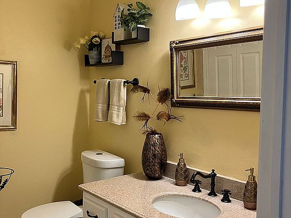 5th image of 964 Winter Garden Dr Unit 28