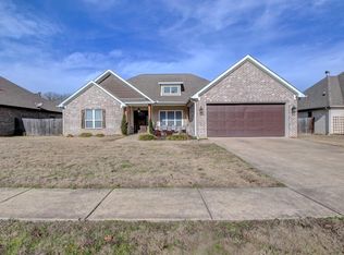 504 Creekside Cv, Bryant, AR 72022