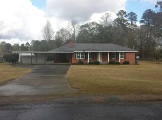 621 Old Macon Rd, Dublin, GA 31021