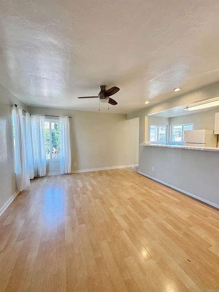 2 bed, 800 sqft, $2,650 — Photo 2