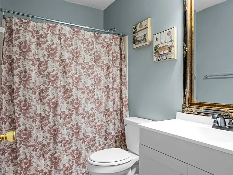 117 Saint Awdry St — Photo 21