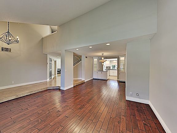 3rd image of 2038 Brookfield Dr