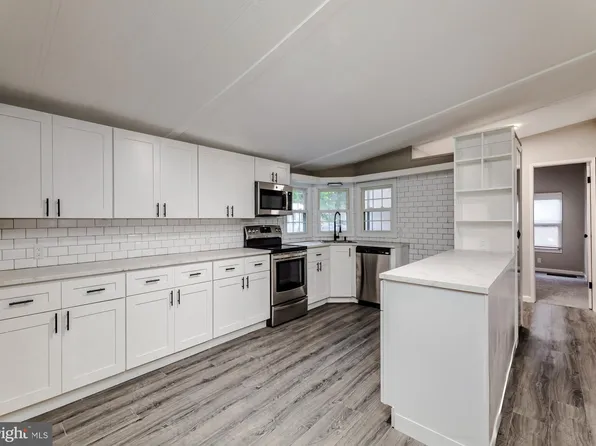 15 Ashwood Dr, Elmer, NJ 08318