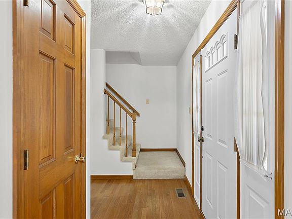 4th image of 113 Greenstone Dr