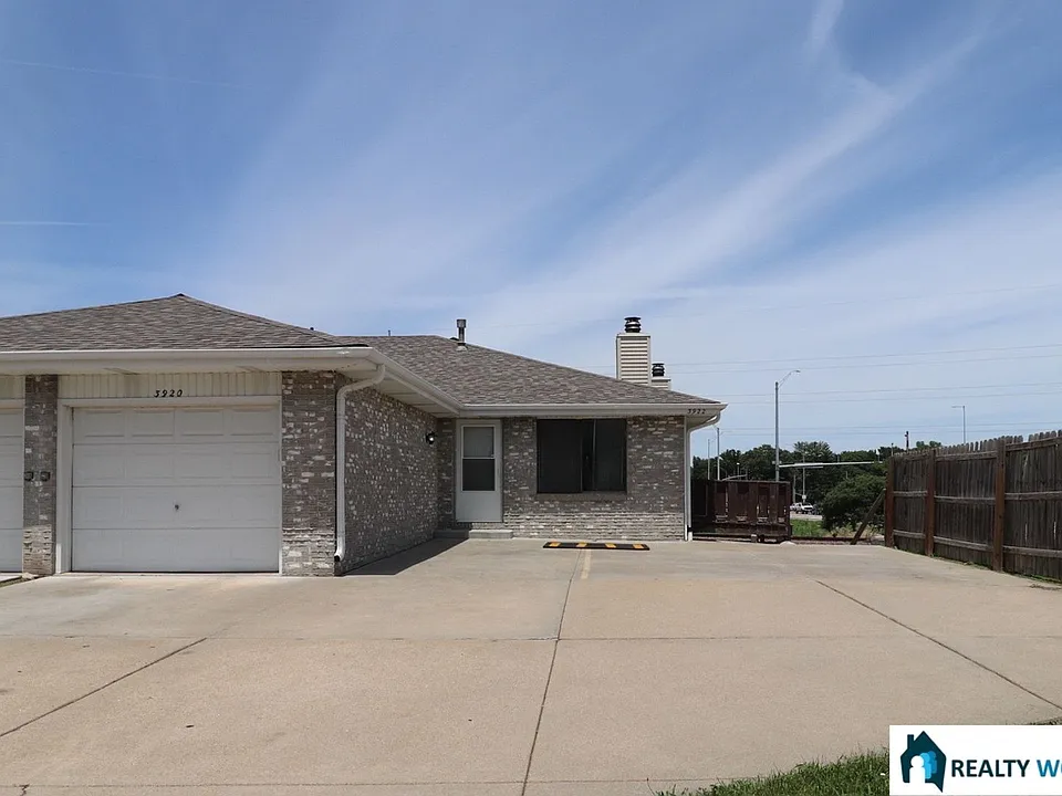 3920 Sweetbriar Lane