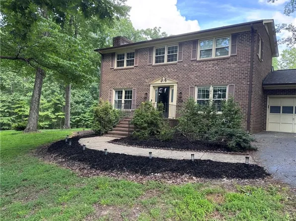 1417 Town Creek Rd, Eden, NC 27288