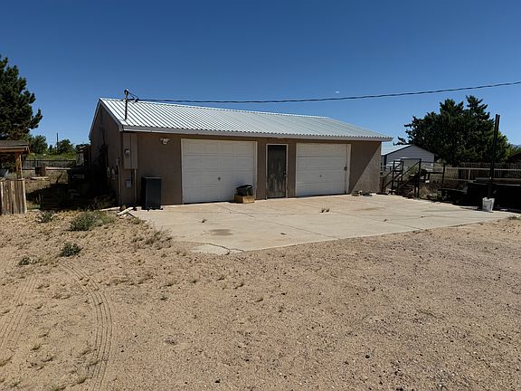 4th image of 38 Montano Rd