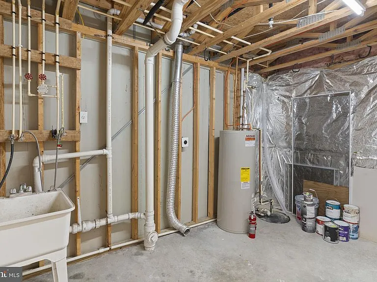 8212 Silverton Ct — Photo 22