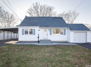 625 N Erie Ave, Lindenhurst, NY 11757