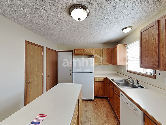 4th image of 5895 Westbend Dr