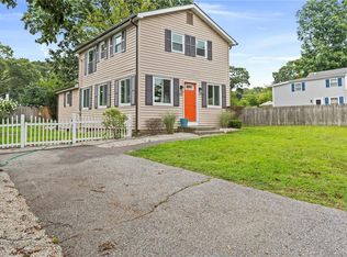 233 Coburn St, Warwick, RI 02889